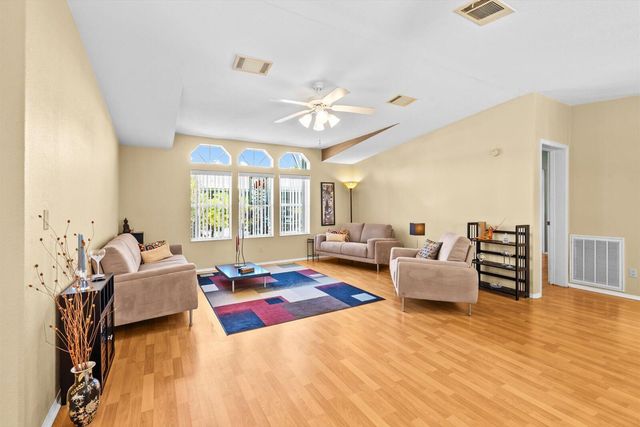 8162 13th Hole Drive, Port St Lucie, FL 34952