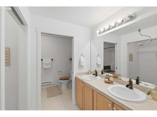 1807 Ne 101ST Ave, Hillsboro, OR 97006