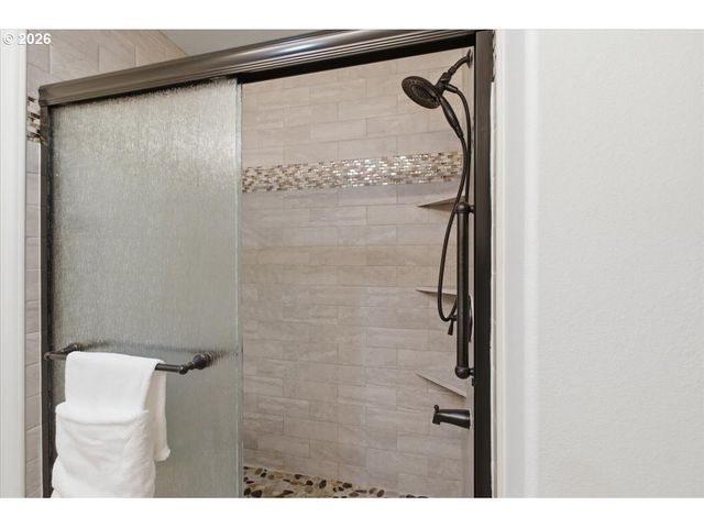 1807 Ne 101ST Ave, Hillsboro, OR 97006