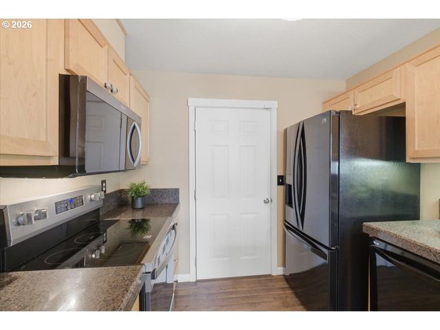 1807 Ne 101ST Ave, Hillsboro, OR 97006