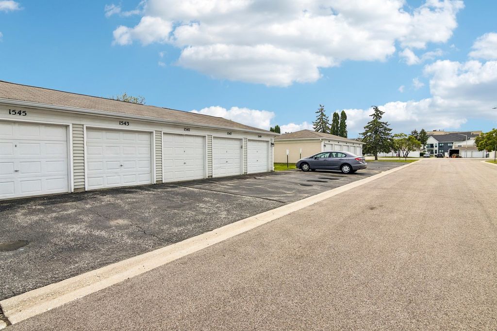Image 21 of property listing at 1541 Cornell Place 0, Hoffman Estates, IL 60169