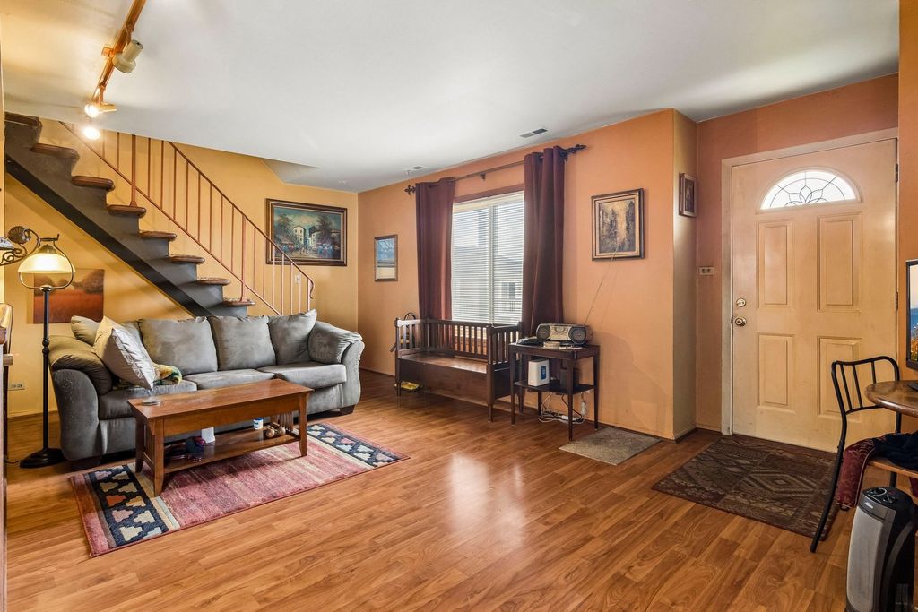 Image 4 of property listing at 1541 Cornell Place 0, Hoffman Estates, IL 60169