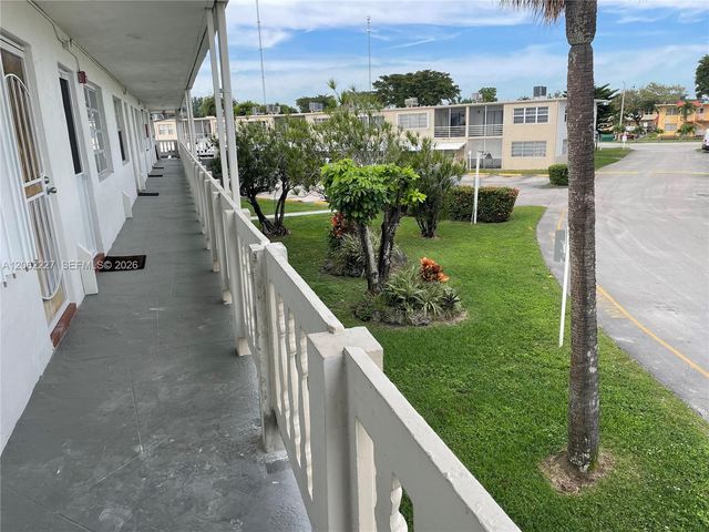 20120 NE 2nd Avenue W28, Miami Gardens, FL 33179