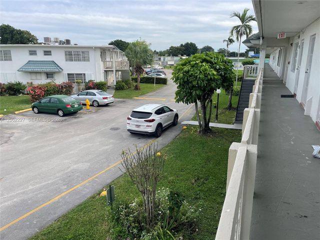 20120 NE 2nd Avenue W28, Miami Gardens, FL 33179