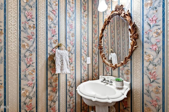 2721 Glassman Lane, Raleigh, NC 27606