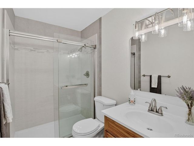 1820 Meadow Ln, Longmont, CO 80501