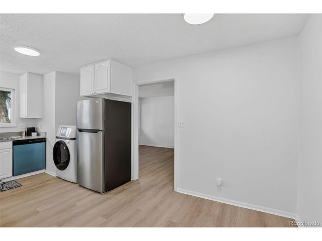 1820 Meadow Ln, Longmont, CO 80501