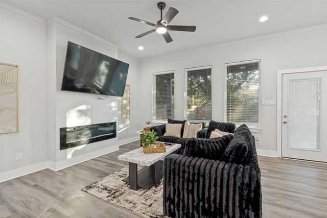 7909 Ivory Lane, Dallas, TX 75216