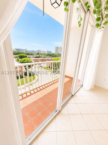 3551 SW 9th Ter 502, Miami, FL 33135
