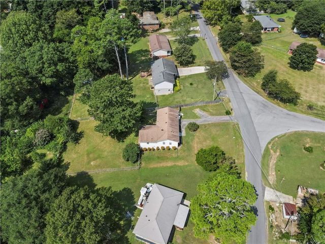 16 Barnesdale NE Way, Rome, GA 30161