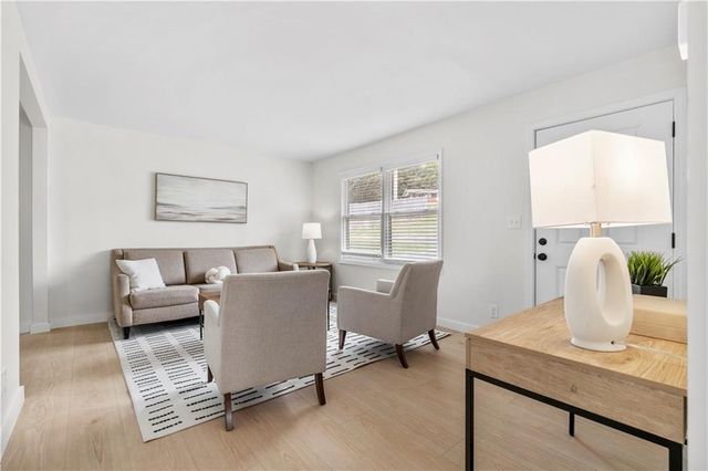 16 Barnesdale NE Way, Rome, GA 30161