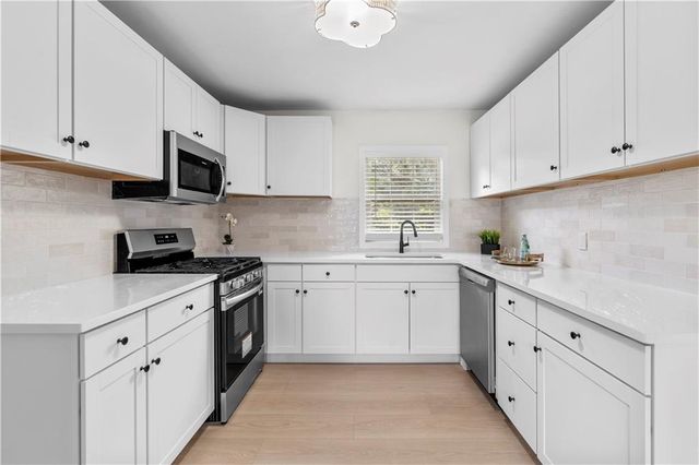 16 Barnesdale NE Way, Rome, GA 30161