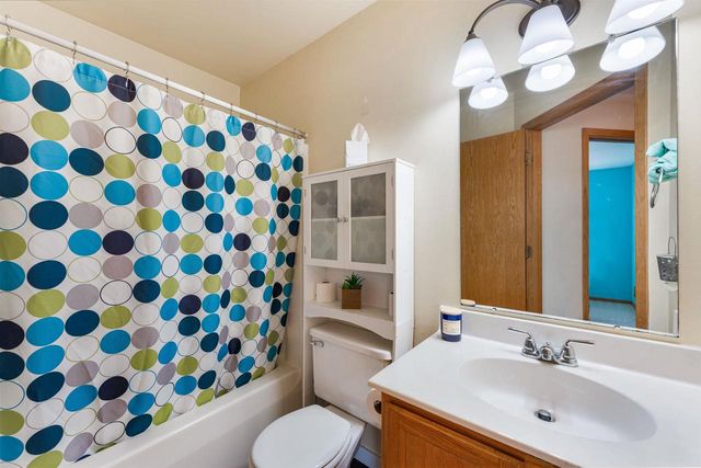 1320 Montclair Place, Fort Atkinson, WI 53538