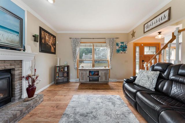 1320 Montclair Place, Fort Atkinson, WI 53538