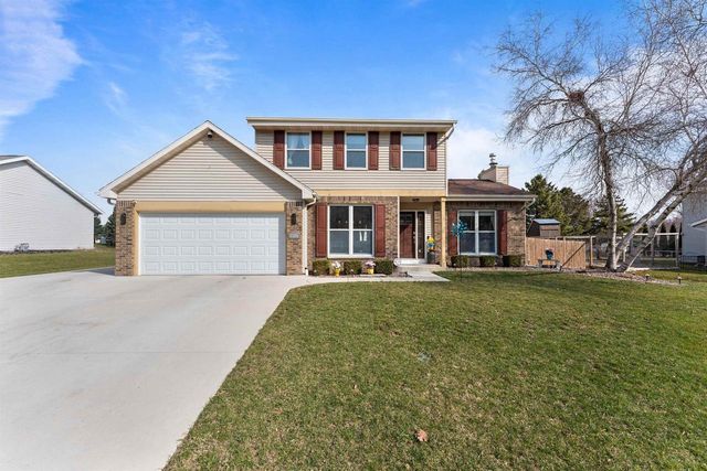 1320 Montclair Place, Fort Atkinson, WI 53538