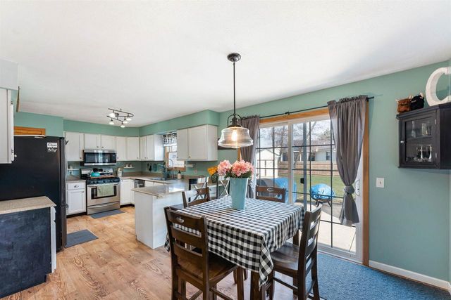 1320 Montclair Place, Fort Atkinson, WI 53538