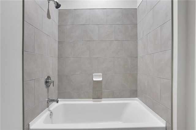 324 Sunset Hollow Street 23, Sugar Hill, GA 30518