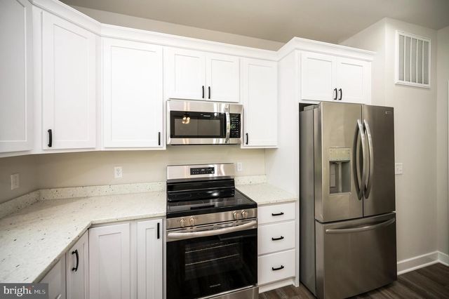 10602 GREENWOOD DR, Spotsylvania, VA 22553