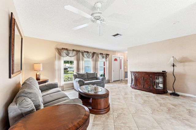 3643 Avenue Montresor, Delray Beach, FL 33445