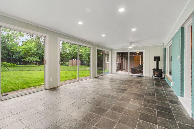 20761 W 13 Mile Road, Beverly Hills Vllg, MI 48025