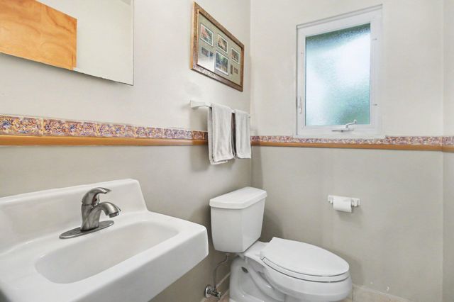 20761 W 13 Mile Road, Beverly Hills Vllg, MI 48025