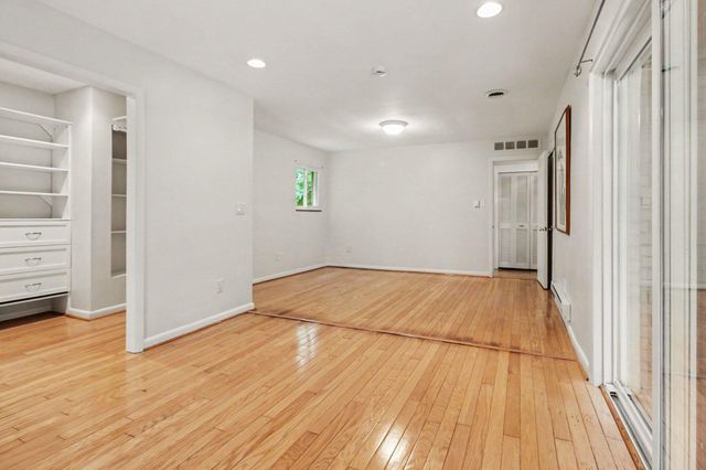 20761 W 13 Mile Road, Beverly Hills Vllg, MI 48025