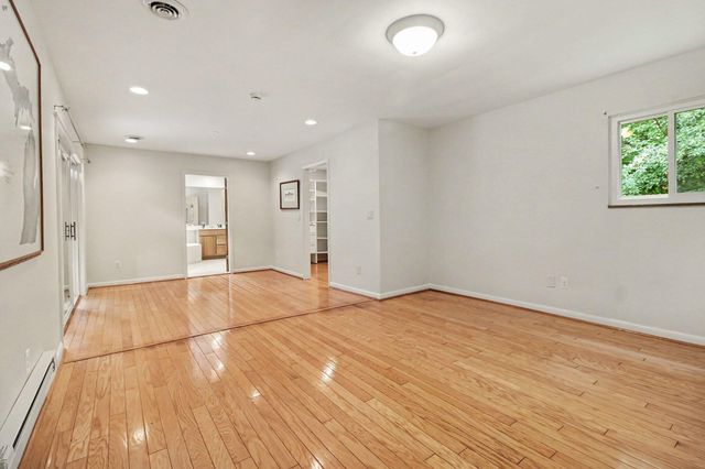 20761 W 13 Mile Road, Beverly Hills Vllg, MI 48025