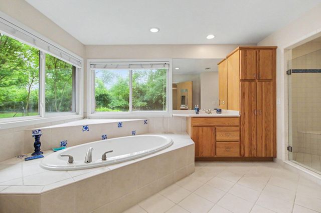 20761 W 13 Mile Road, Beverly Hills Vllg, MI 48025