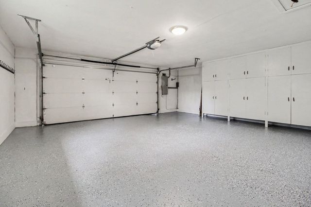 20761 W 13 Mile Road, Beverly Hills Vllg, MI 48025