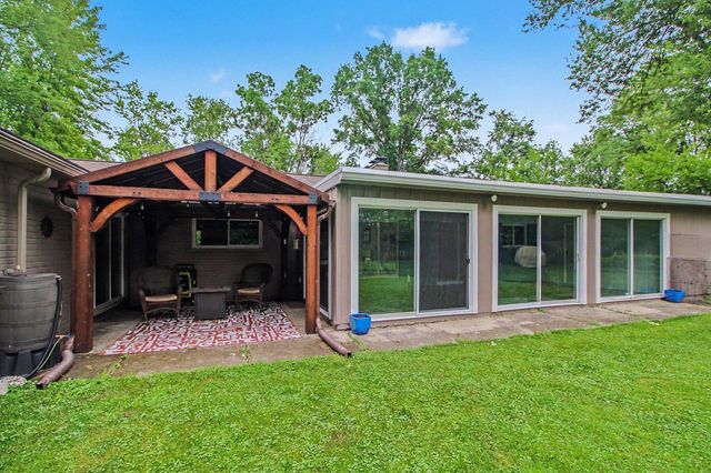 20761 W 13 Mile Road, Beverly Hills Vllg, MI 48025