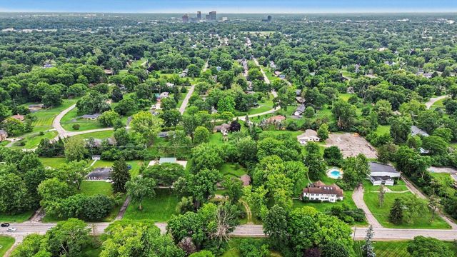 20761 W 13 Mile Road, Beverly Hills Vllg, MI 48025
