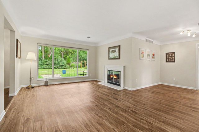 20761 W 13 Mile Road, Beverly Hills Vllg, MI 48025