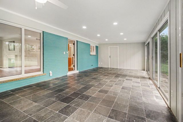 20761 W 13 Mile Road, Beverly Hills Vllg, MI 48025