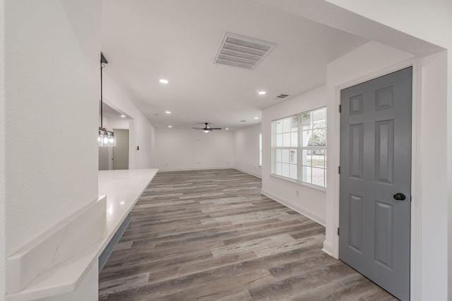 207 N Hickory Street, Venus, TX 76084