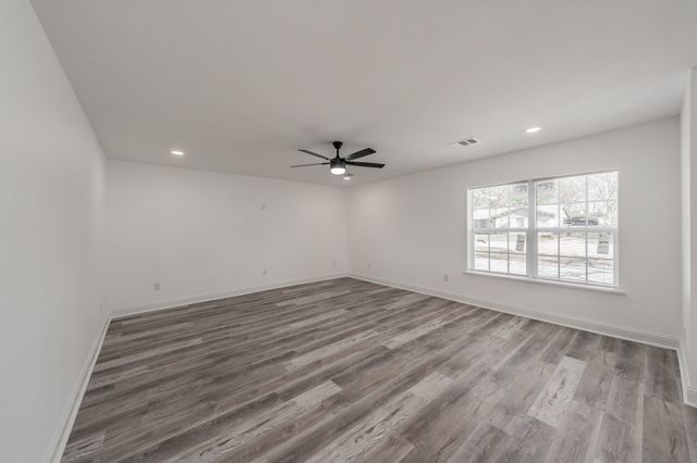 207 N Hickory Street, Venus, TX 76084