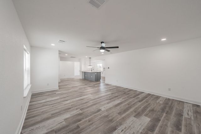 207 N Hickory Street, Venus, TX 76084