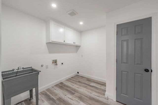 207 N Hickory Street, Venus, TX 76084