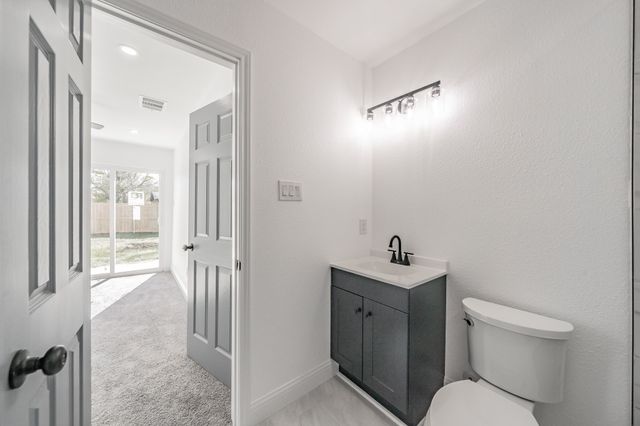 207 N Hickory Street, Venus, TX 76084