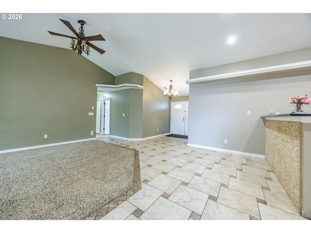 6876 SIMEON Dr, Springfield, OR 97478