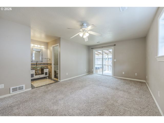 6876 SIMEON Dr, Springfield, OR 97478