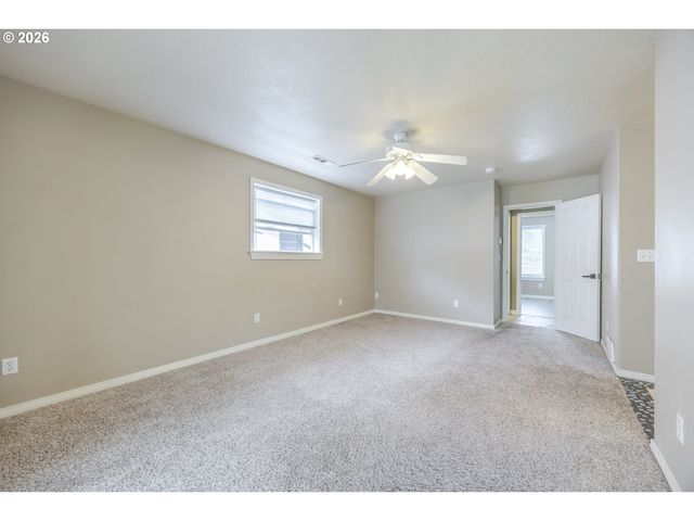 6876 SIMEON Dr, Springfield, OR 97478