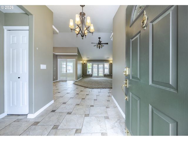 6876 SIMEON Dr, Springfield, OR 97478