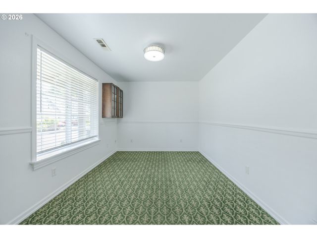 6876 SIMEON Dr, Springfield, OR 97478