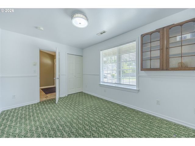 6876 SIMEON Dr, Springfield, OR 97478