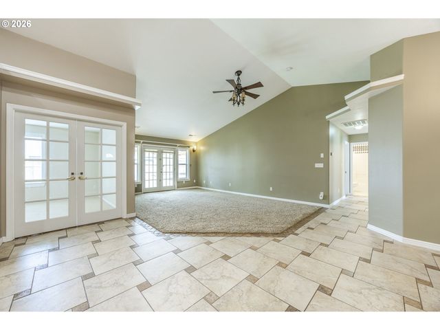 6876 SIMEON Dr, Springfield, OR 97478