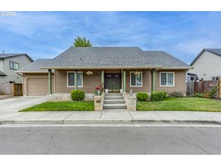 6876 SIMEON Dr, Springfield, OR 97478