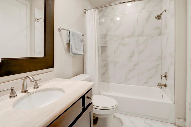 1348 W 25th Street, Houston, TX 77008