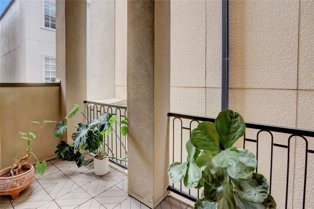 1348 W 25th Street, Houston, TX 77008