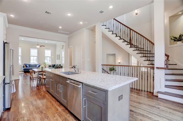 1348 W 25th Street, Houston, TX 77008