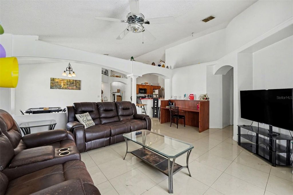 Image 2 of property listing at 4624 EAGLET LANE, Kissimmee, FL 34746